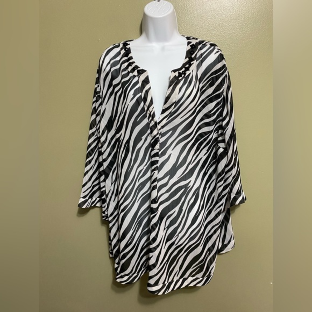 Evan-Picone Woman Zebra Print Bouse or Swim Suit Cover Up, Size 22W
